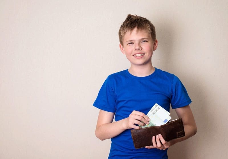 kind met portemonnee